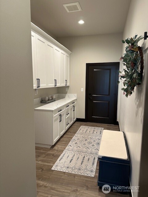 949 N Newport Loop Property Photo 15