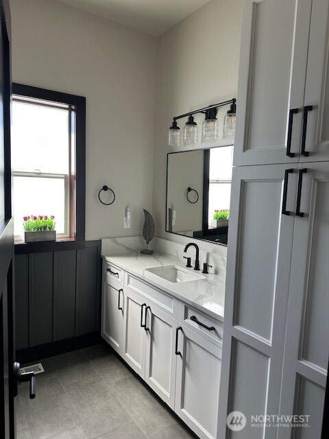 949 N Newport Loop Property Photo 17