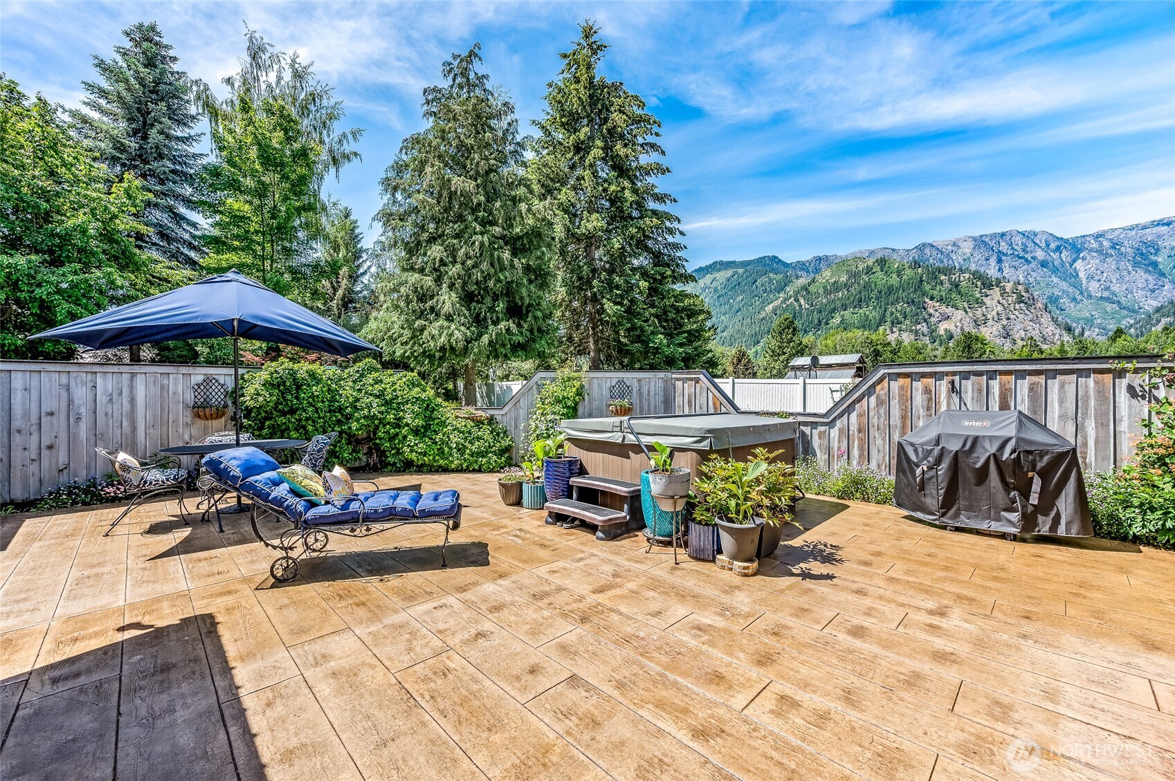 9280 E Leavenworth Road Property Photo 3