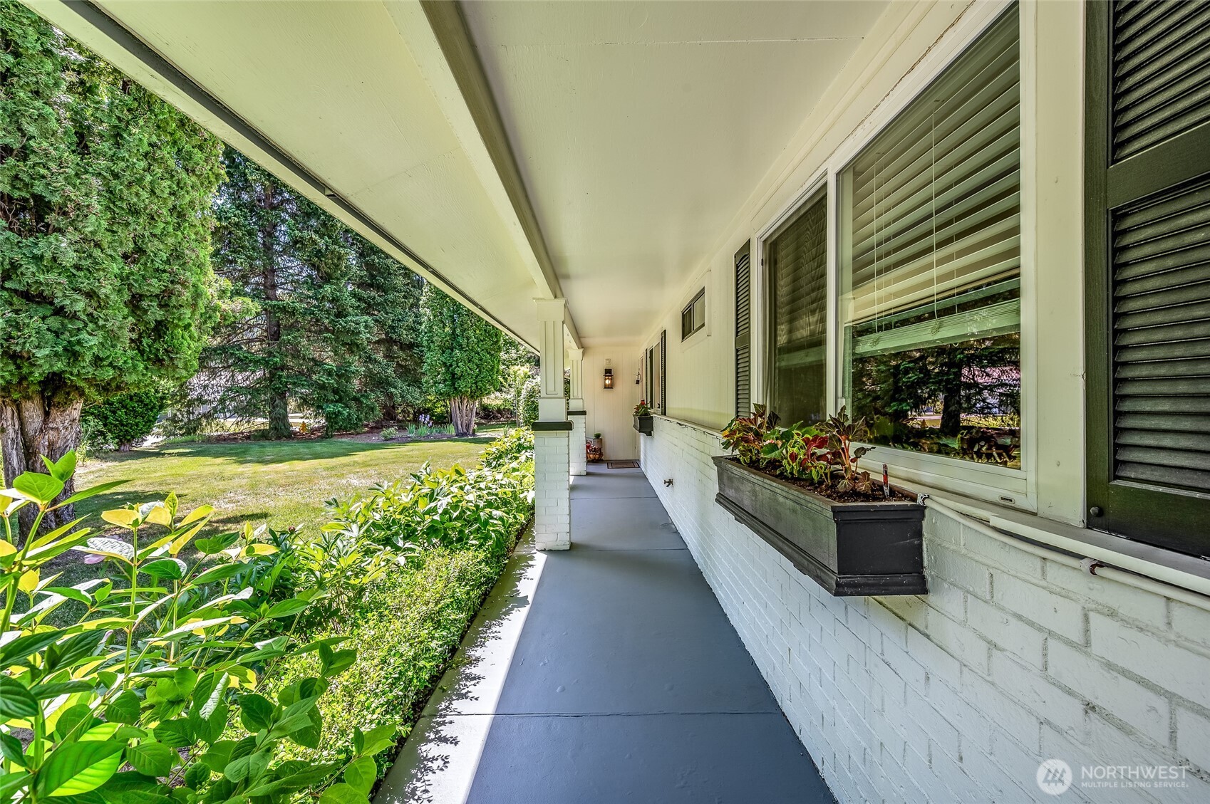 9280 E Leavenworth Road Property Photo 4