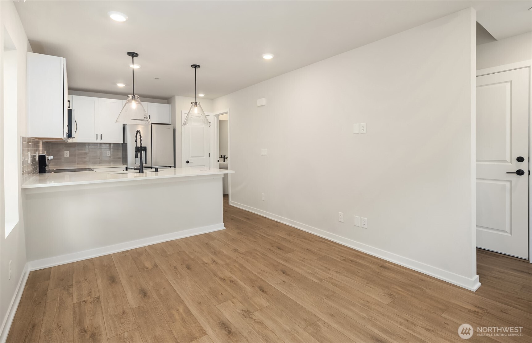 16033 23rd Avenue Property Photo 6