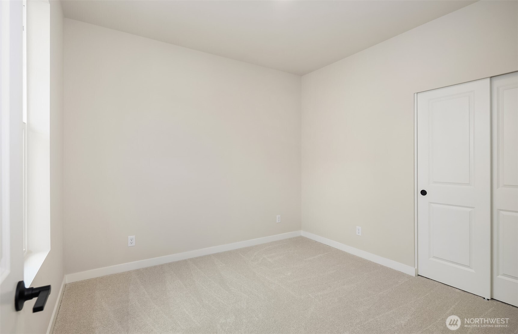 16033 23rd Avenue Property Photo 12