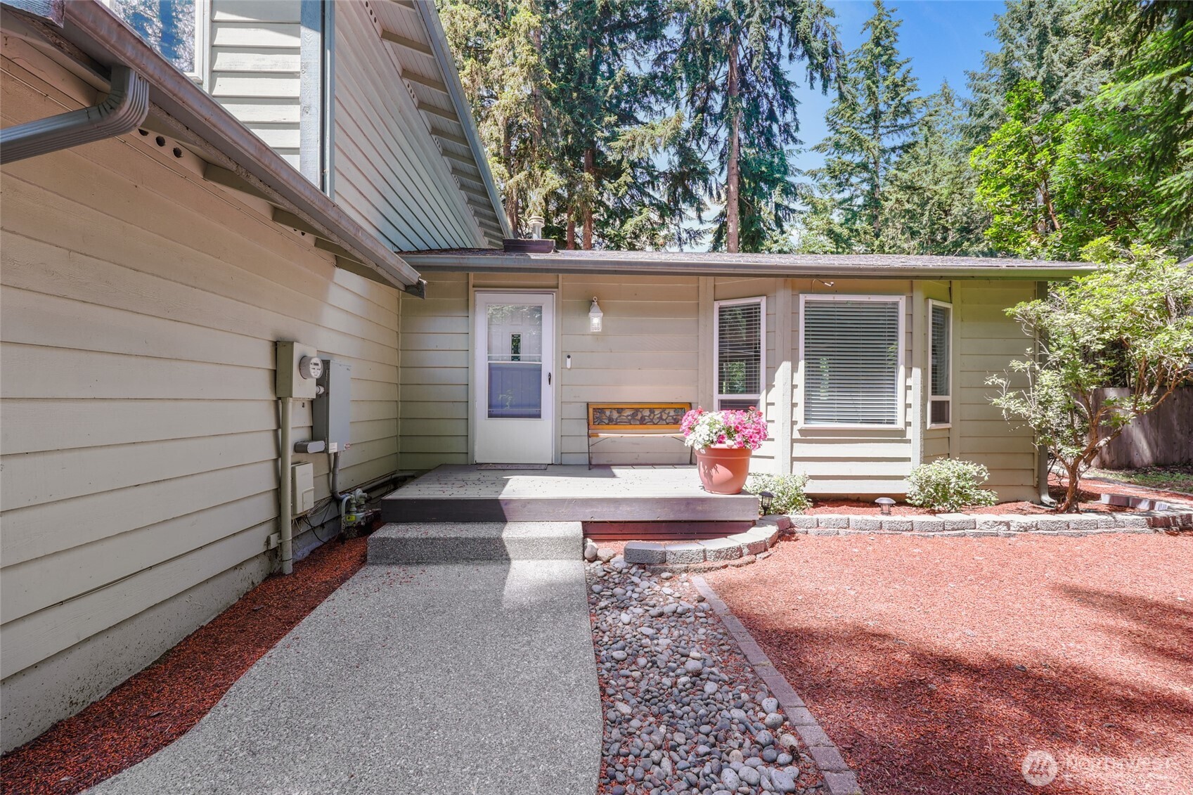 8440 Homestead Avenue Property Photo 4