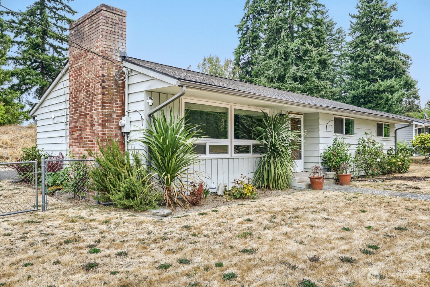 7525 200th St Sw Property Photo 1