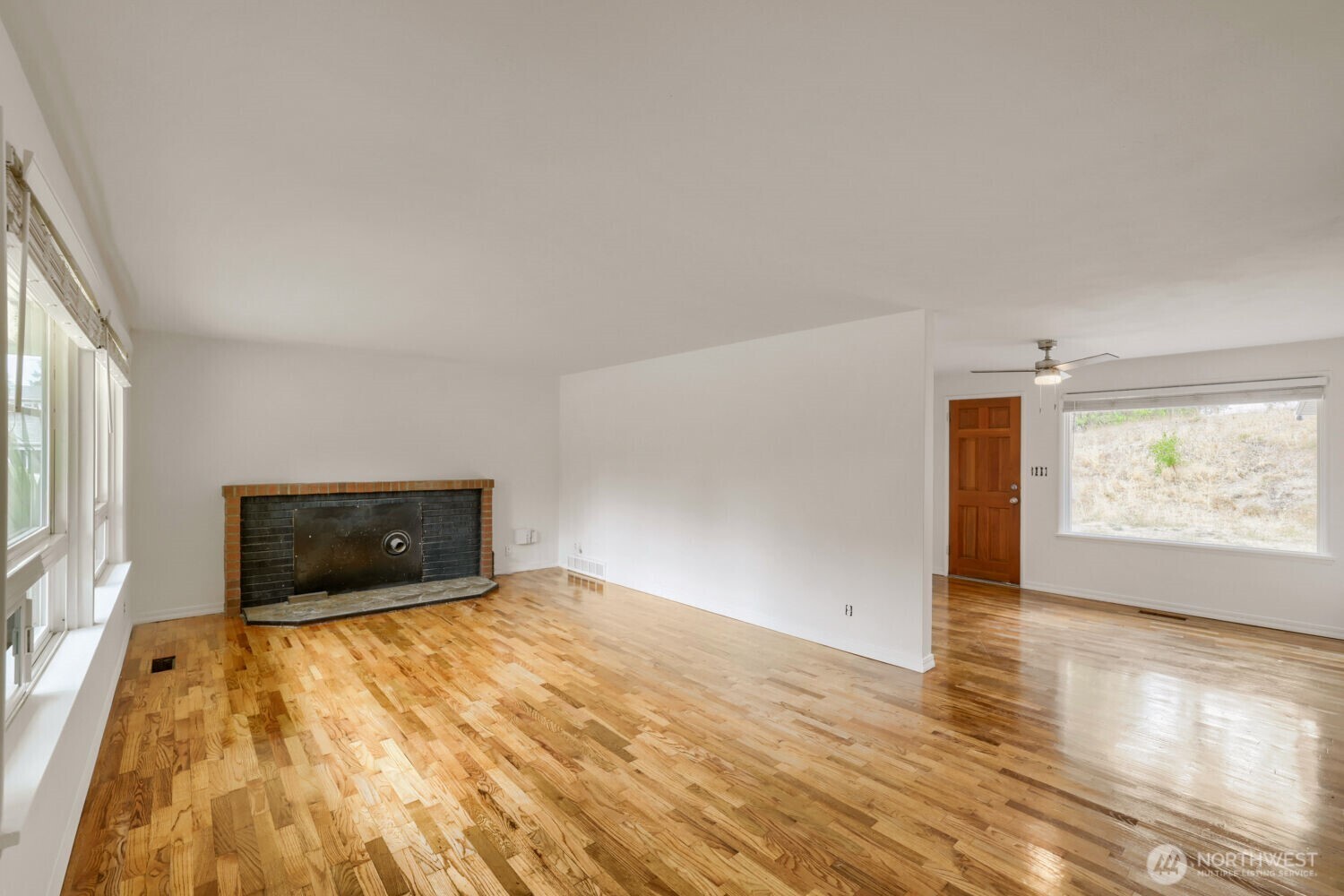 7525 200th St Sw Property Photo 6