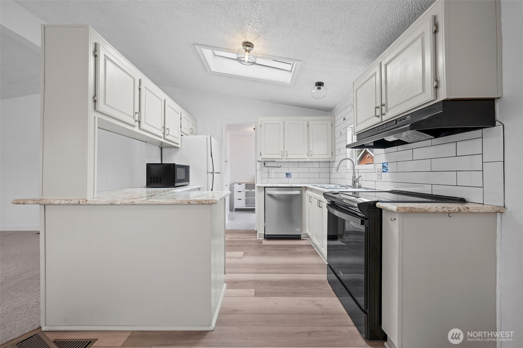1507 198 Place Property Photo 3