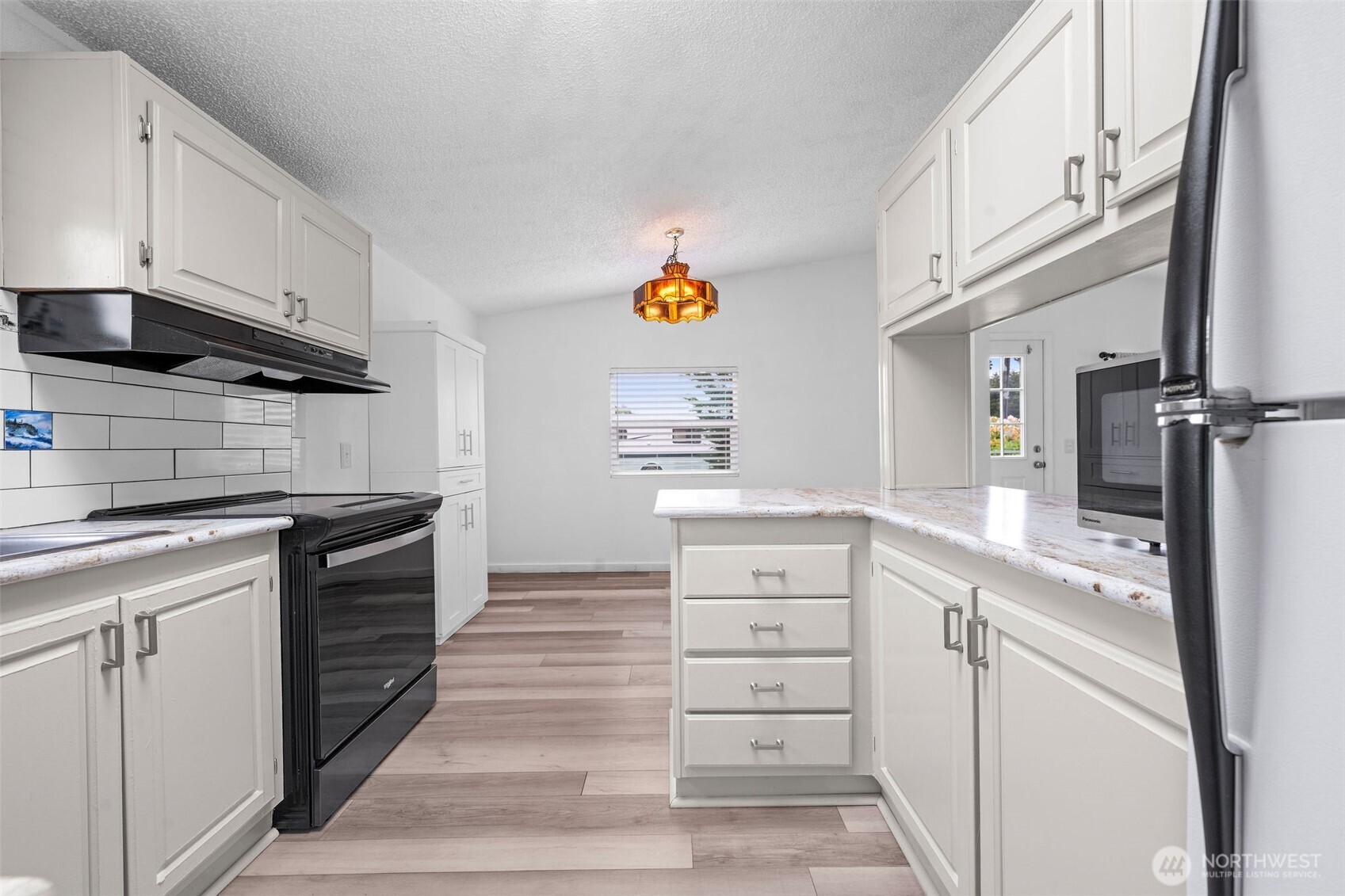 1507 198 Place Property Photo 6