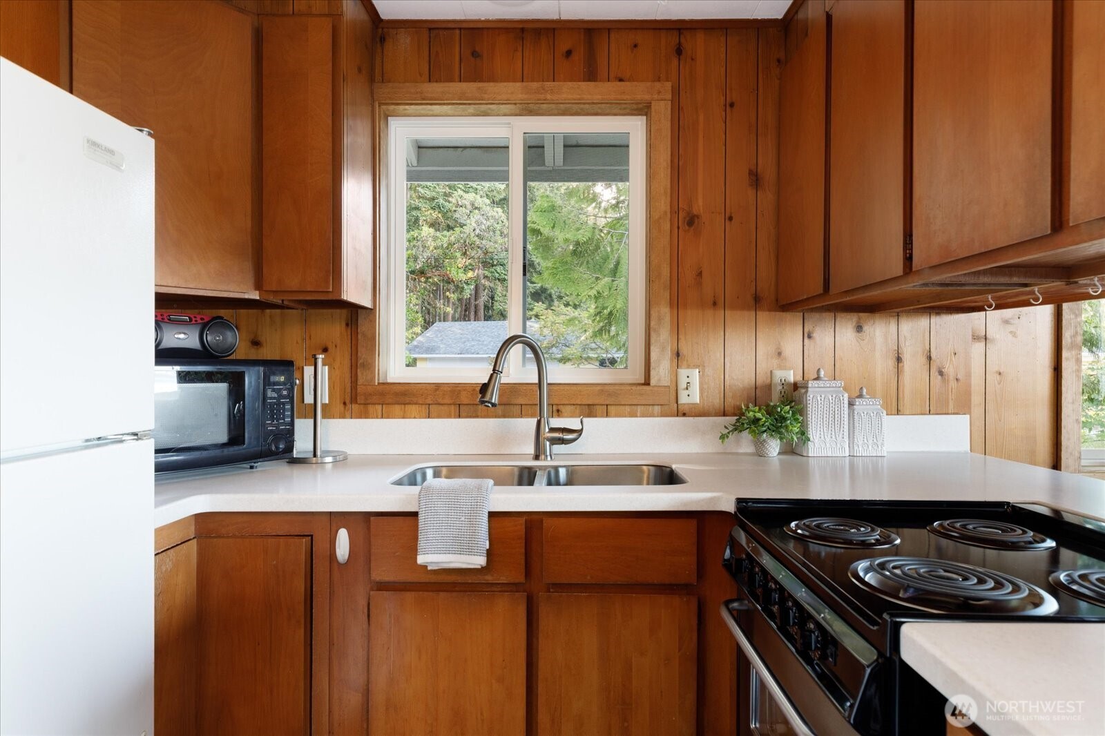 1982 Madrona Way Property Photo 12
