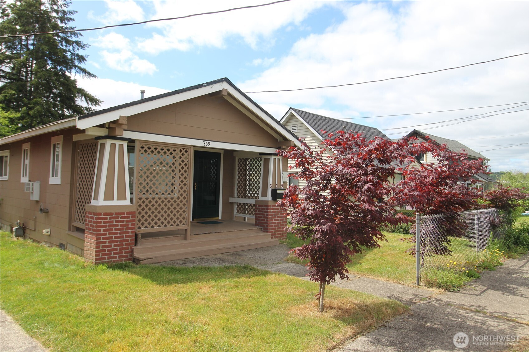 359 SW 9th Property Photo 1