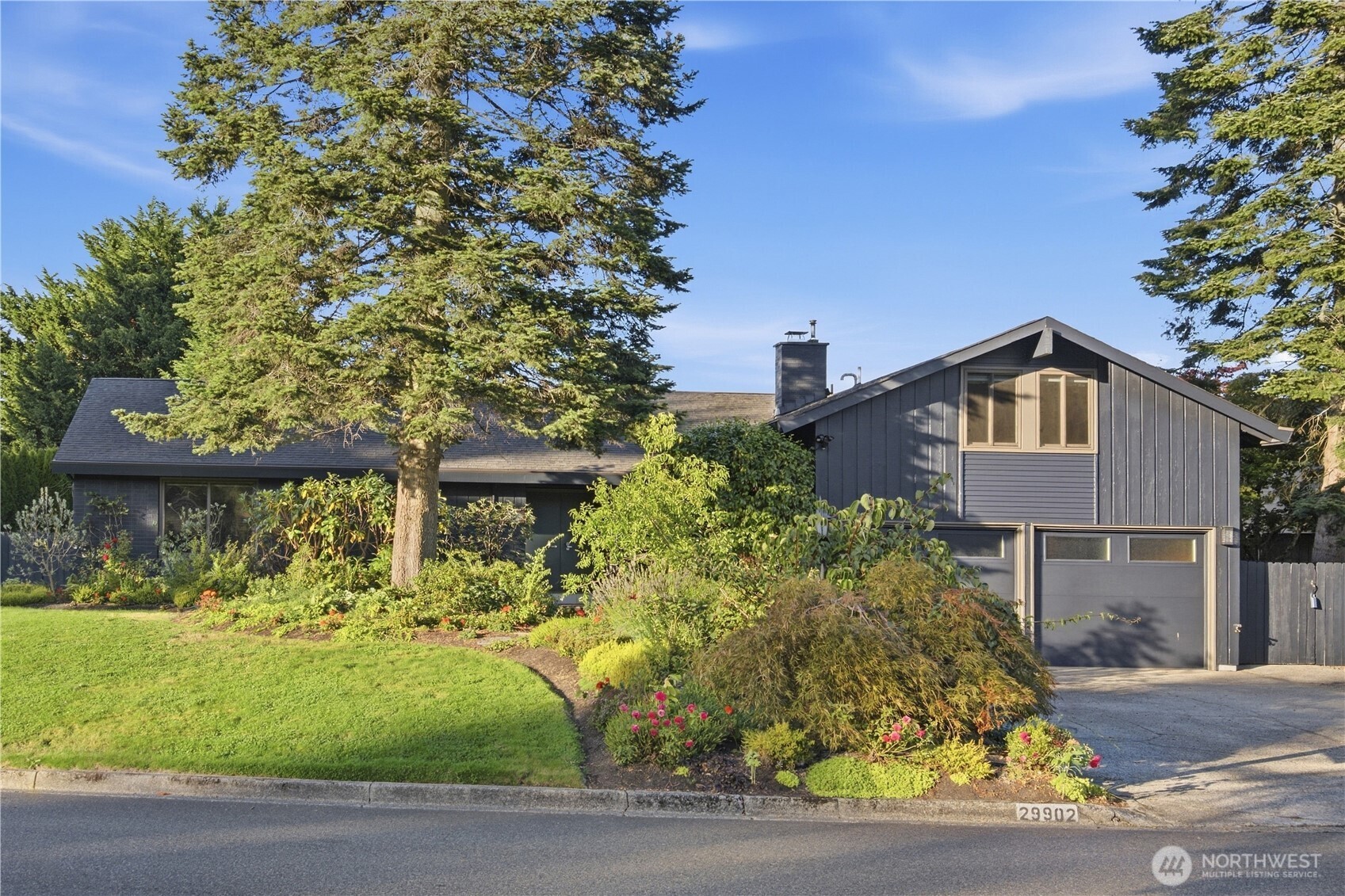 29902 2nd Place Property Photo 3