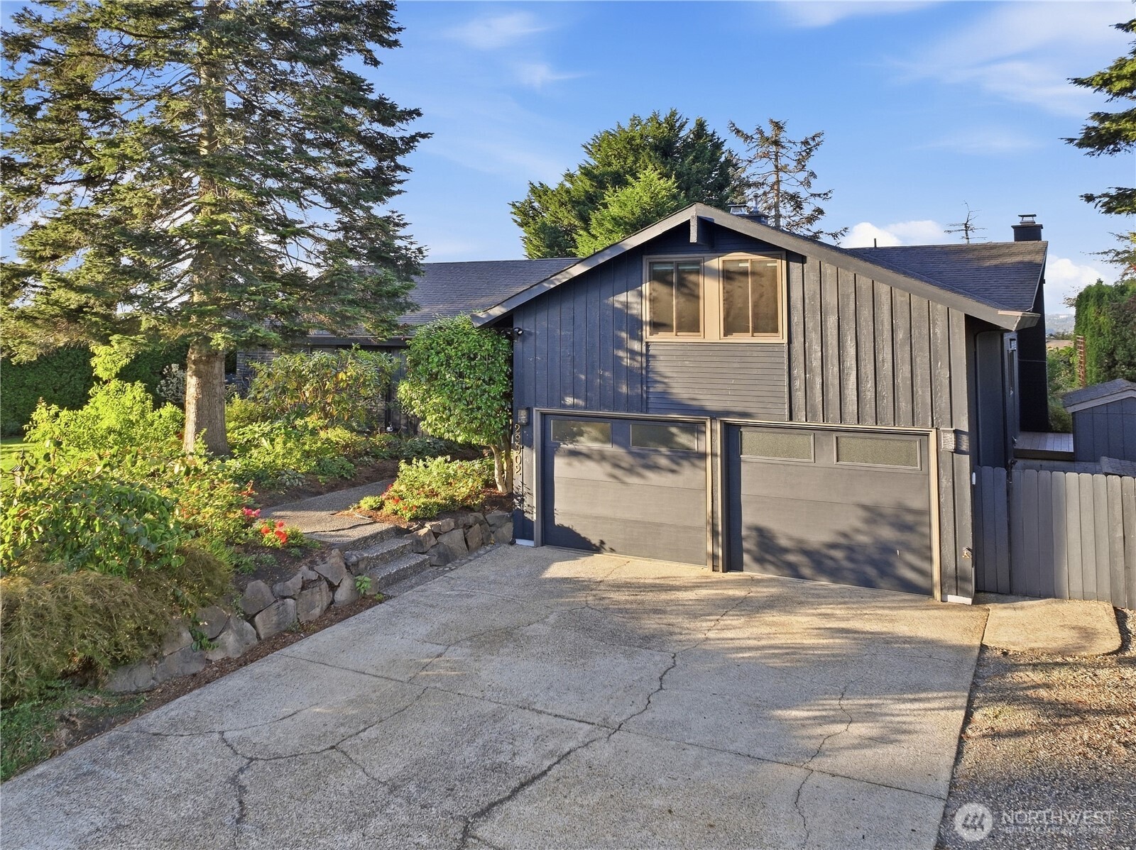 29902 2nd Place Property Photo 4