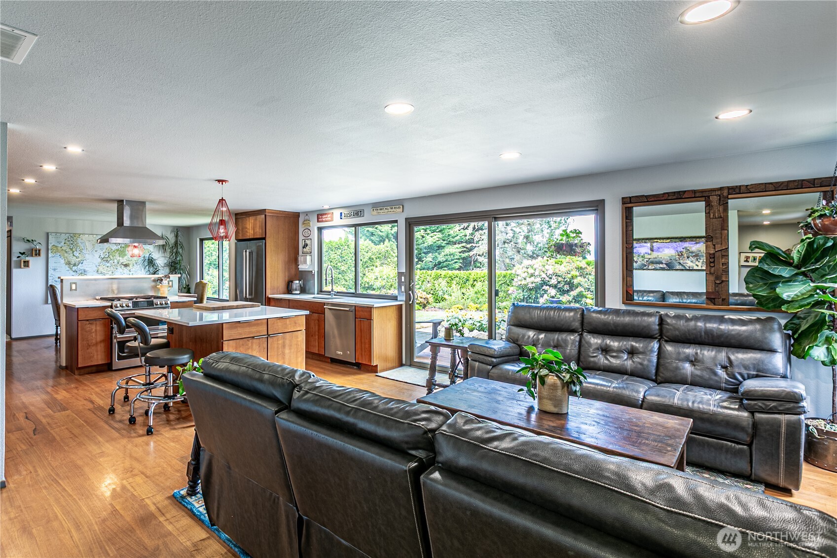 29902 2nd Place Property Photo 17