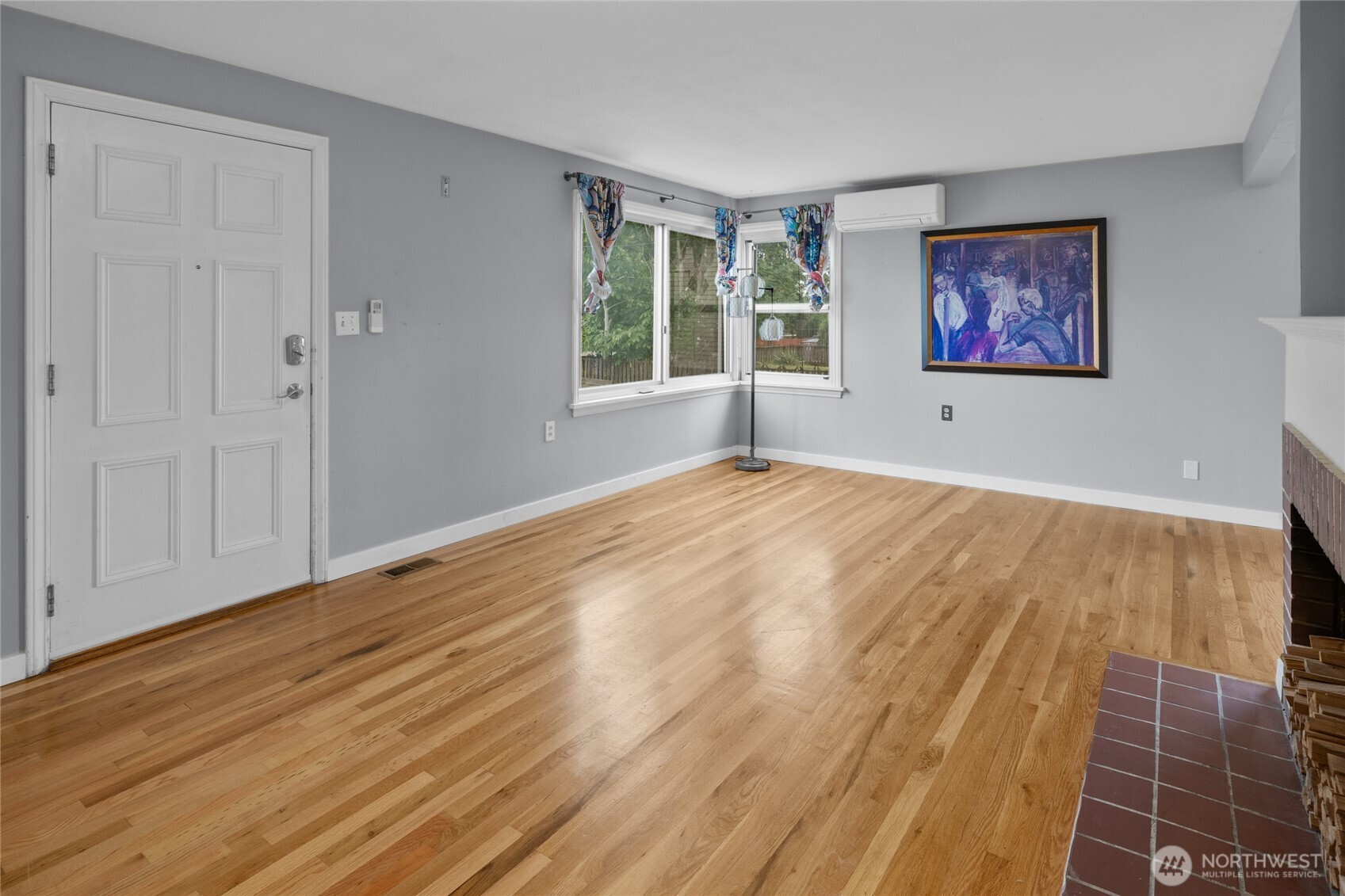 12419 16th Avenue Property Photo 4