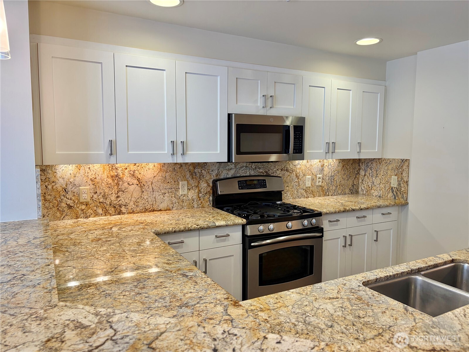 320 Washington Avenue 104 Property Photo 12