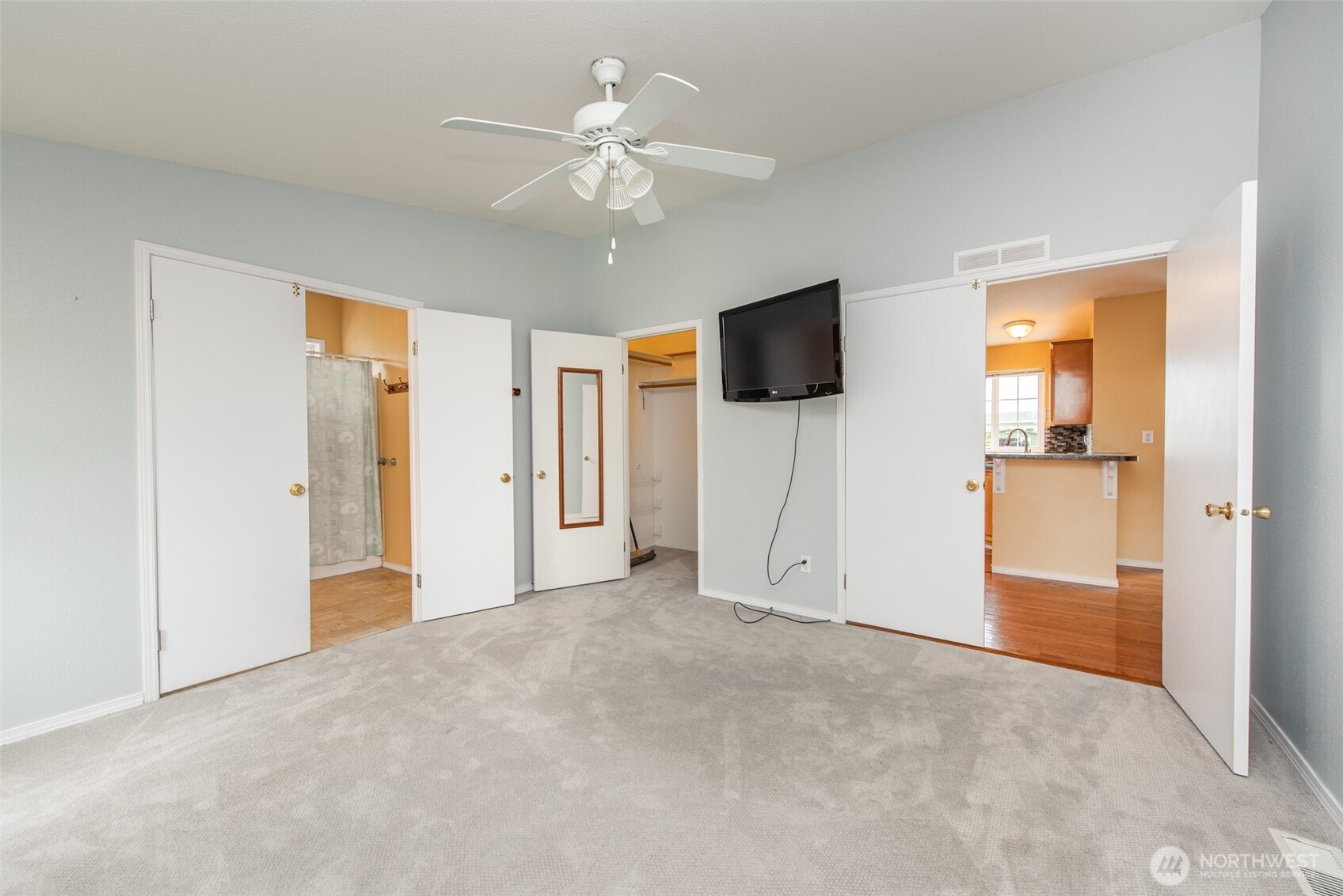 63 E Nelson Road Property Photo 8