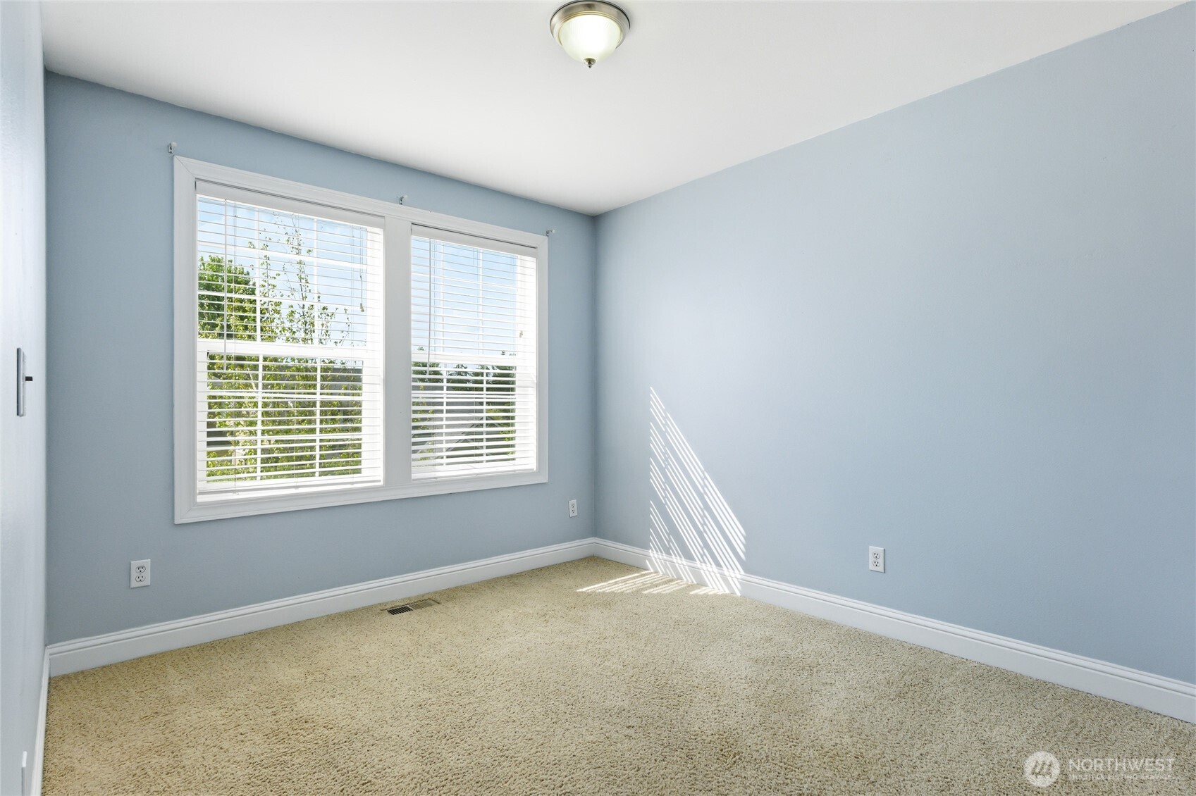 1915 10th Street Pl Property Photo 23