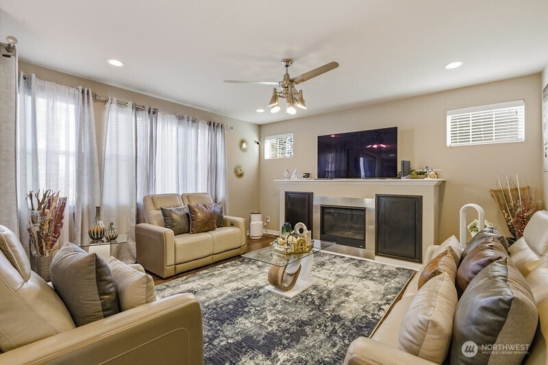 33852 56th Place Property Photo 12