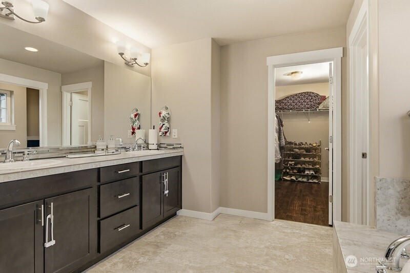 33852 56th Place Property Photo 24