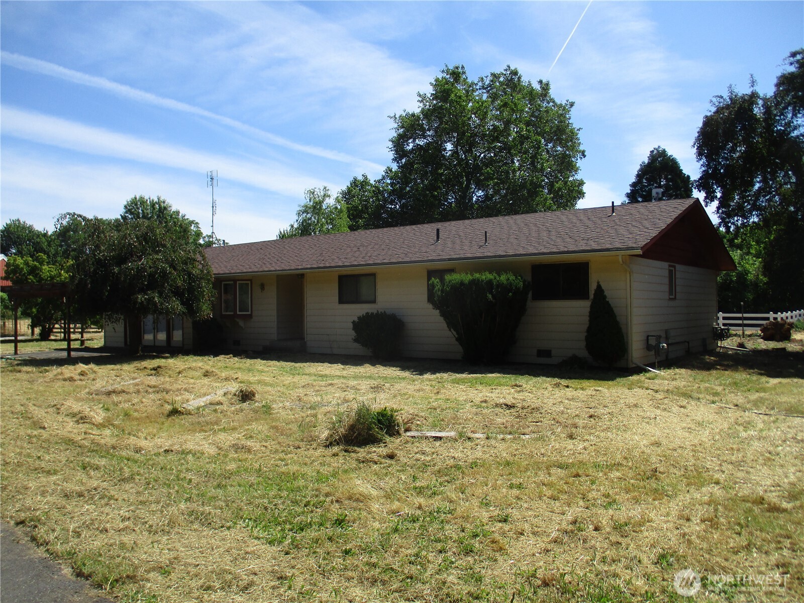 2499 Cottonwood Road Property Photo 4