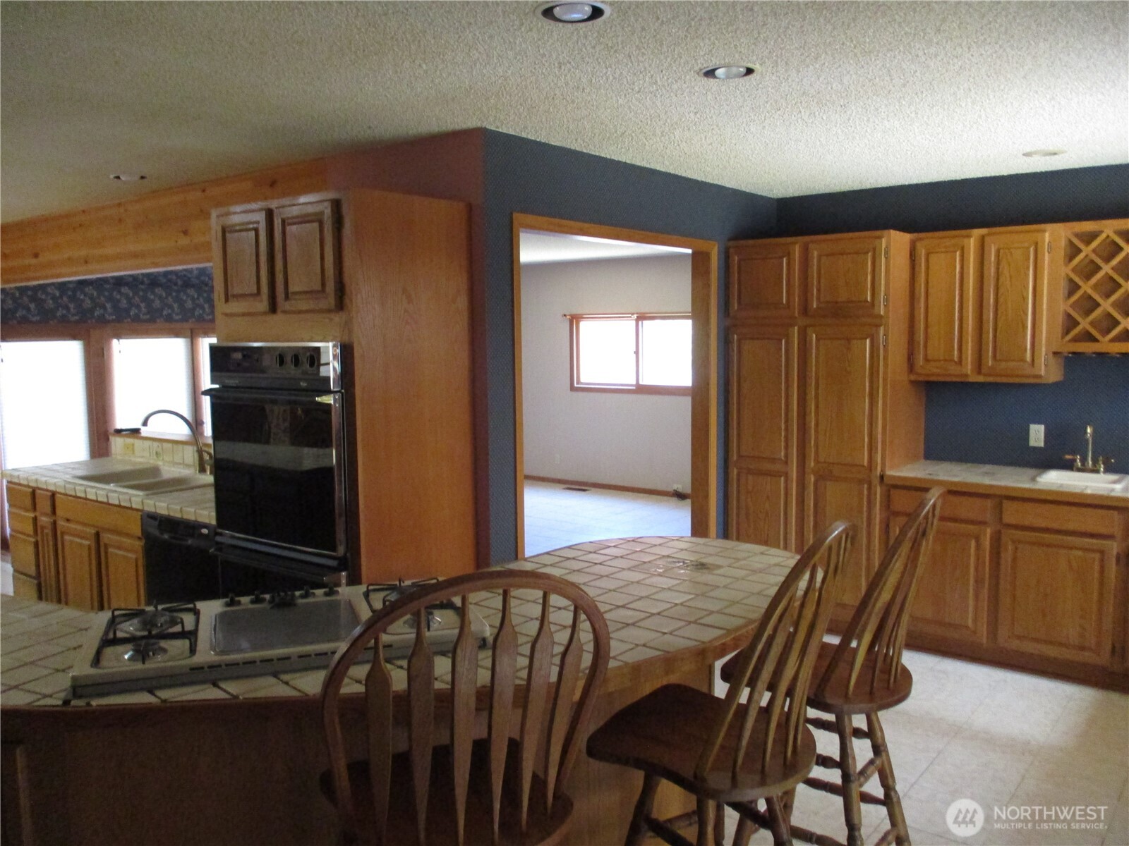 2499 Cottonwood Road Property Photo 9