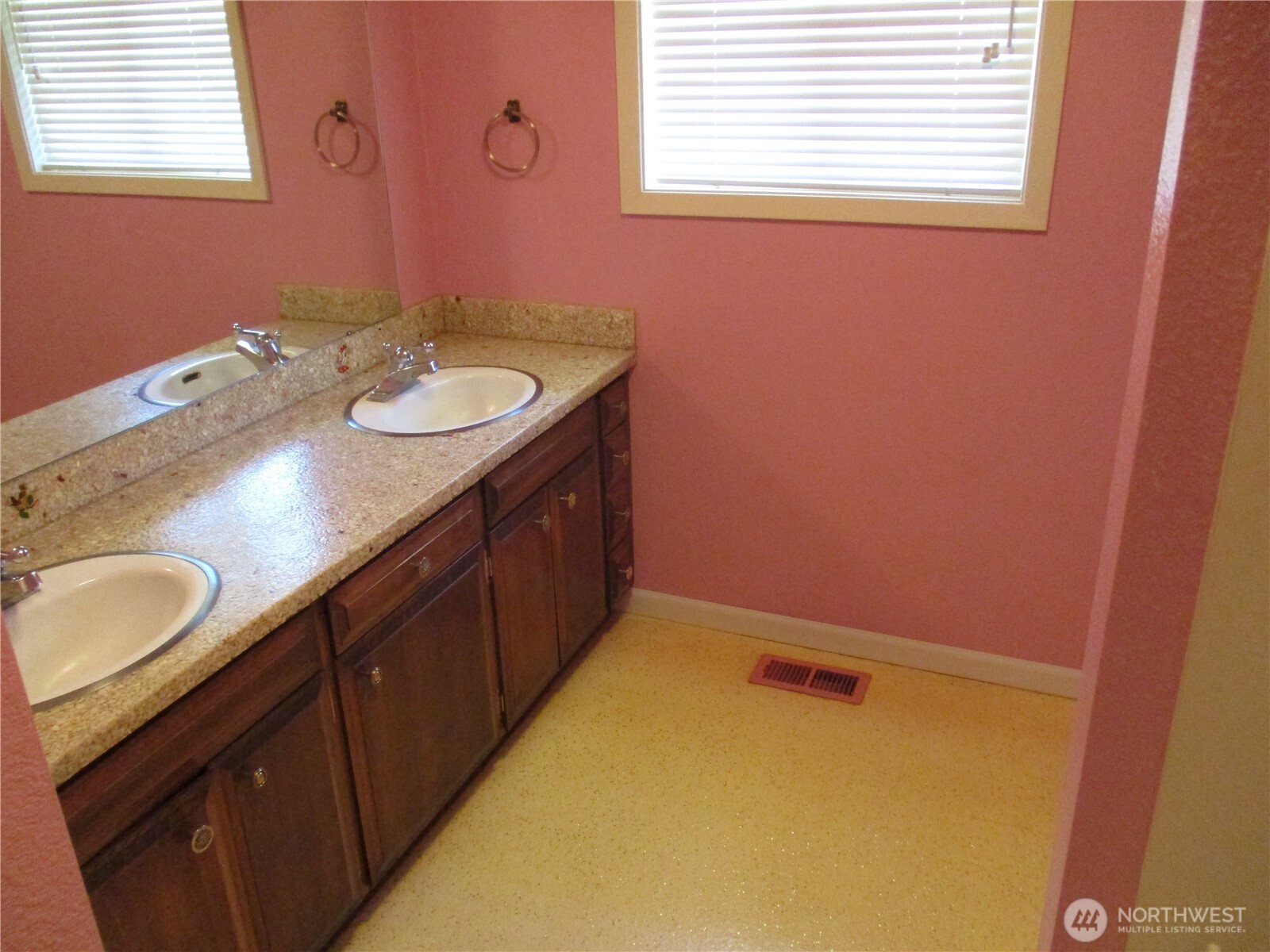2499 Cottonwood Road Property Photo 12