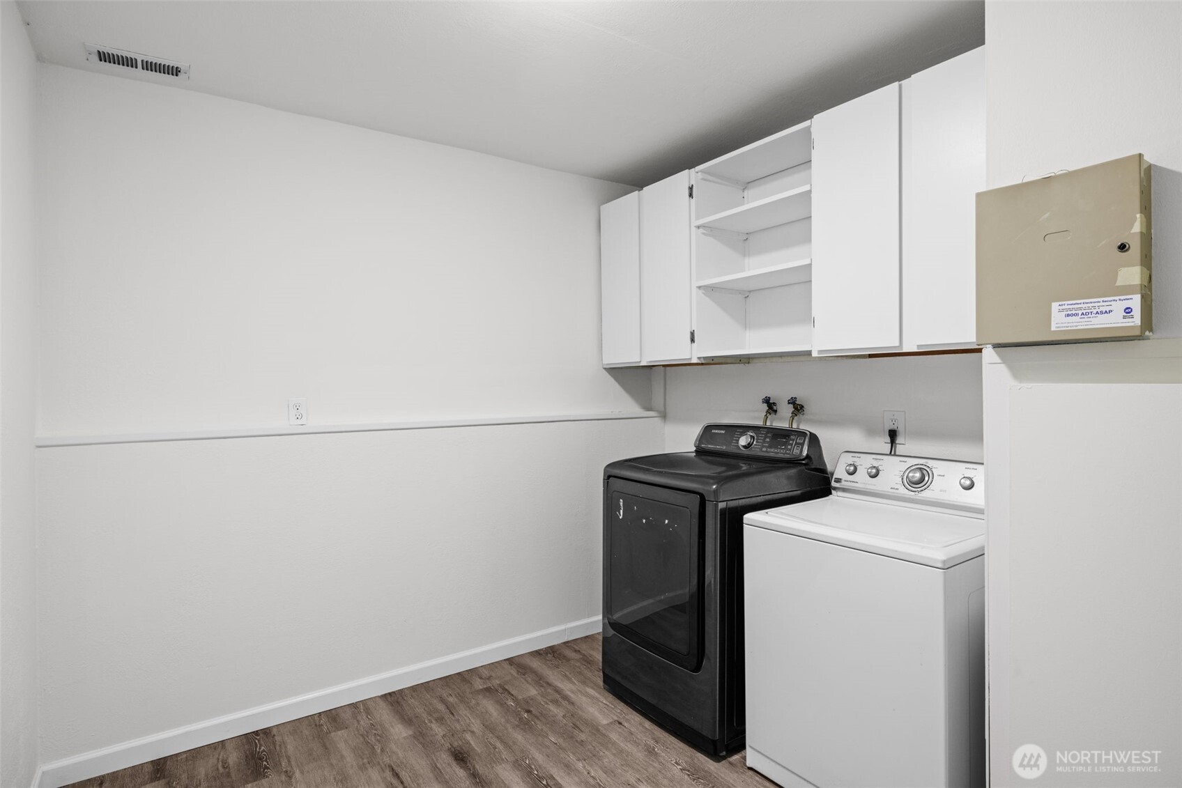 10008 50th Place Property Photo 13