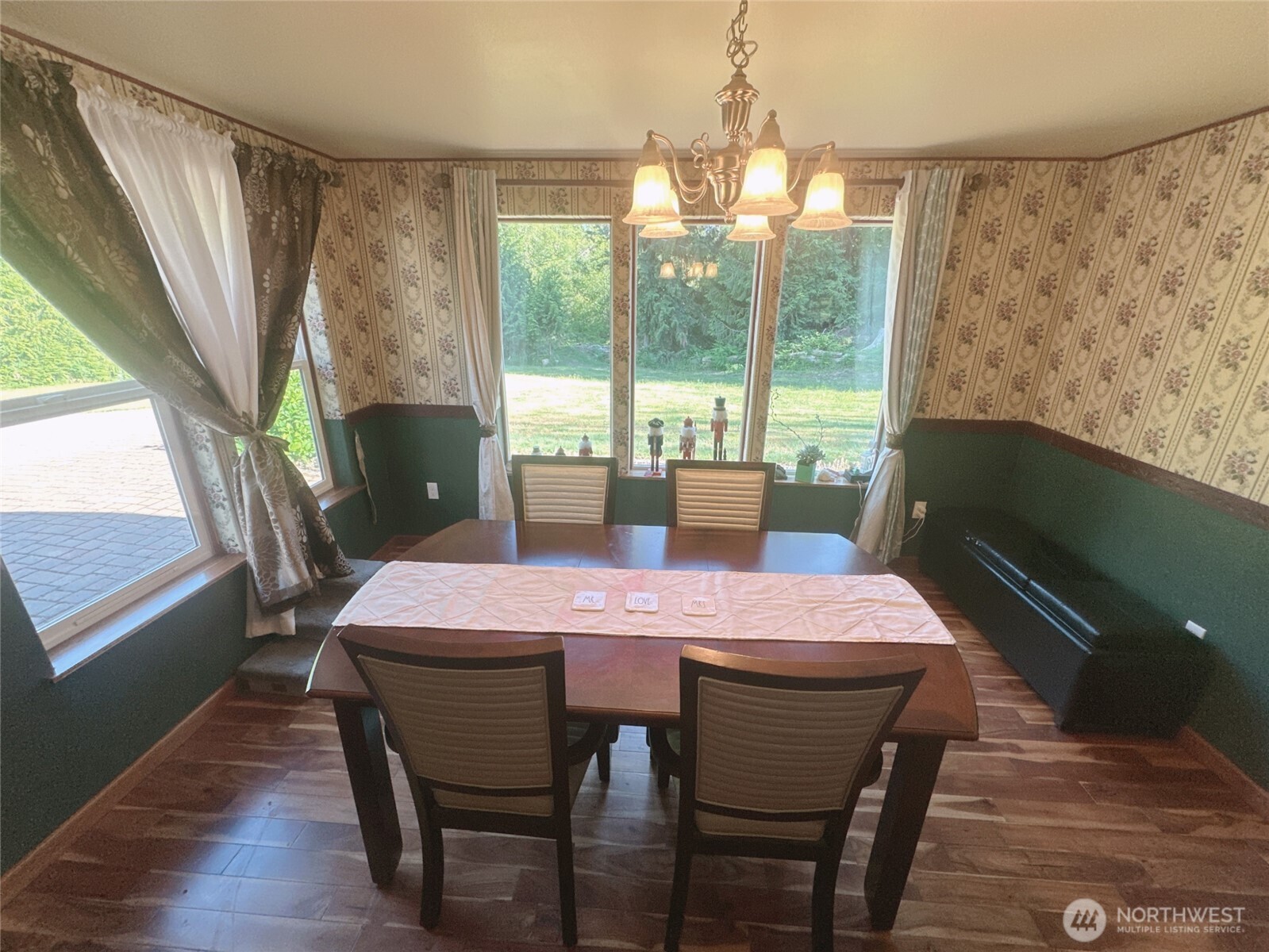 8205 Hide A Way Lane Property Photo 7