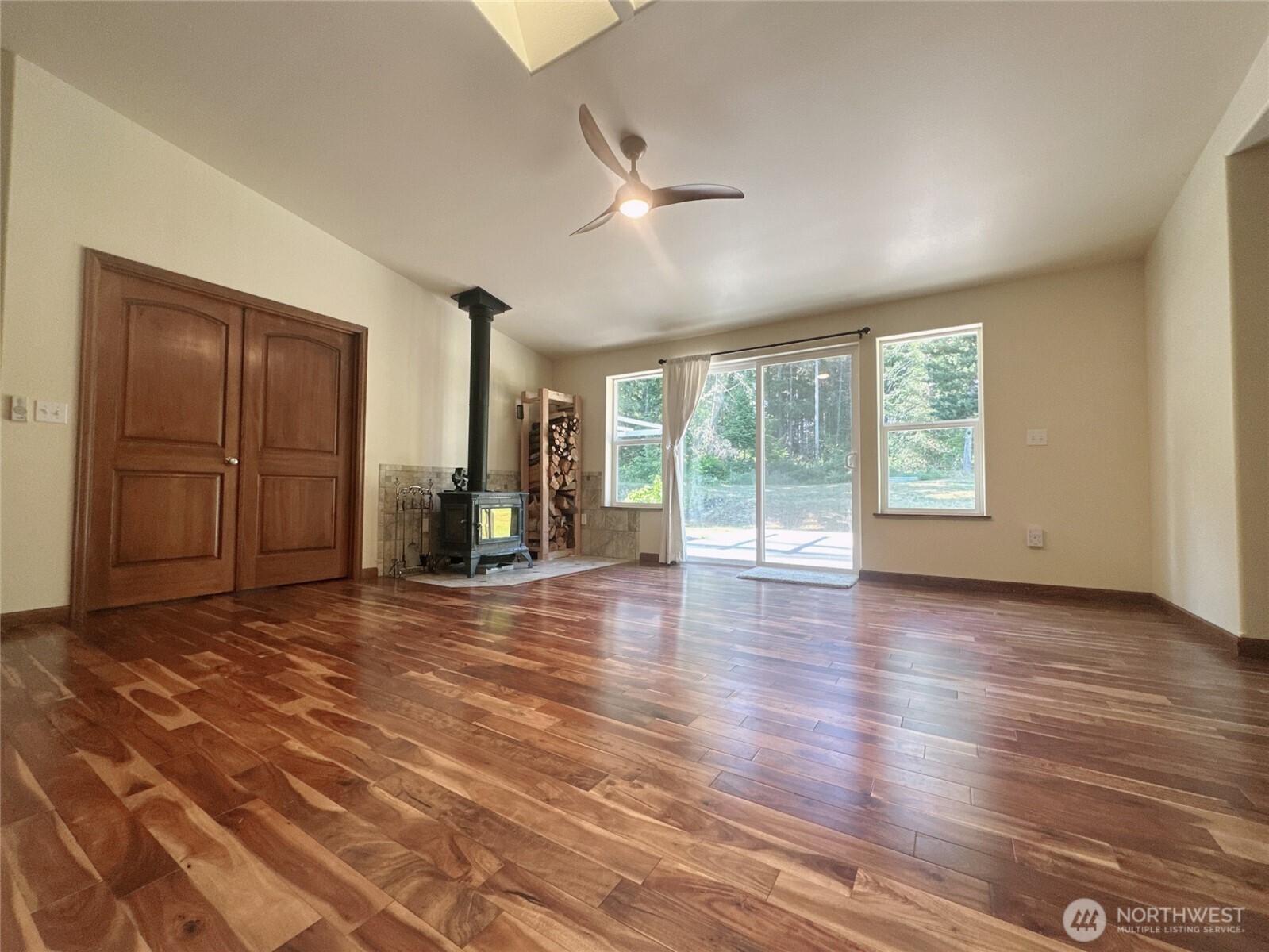 8205 Hide A Way Lane Property Photo 11