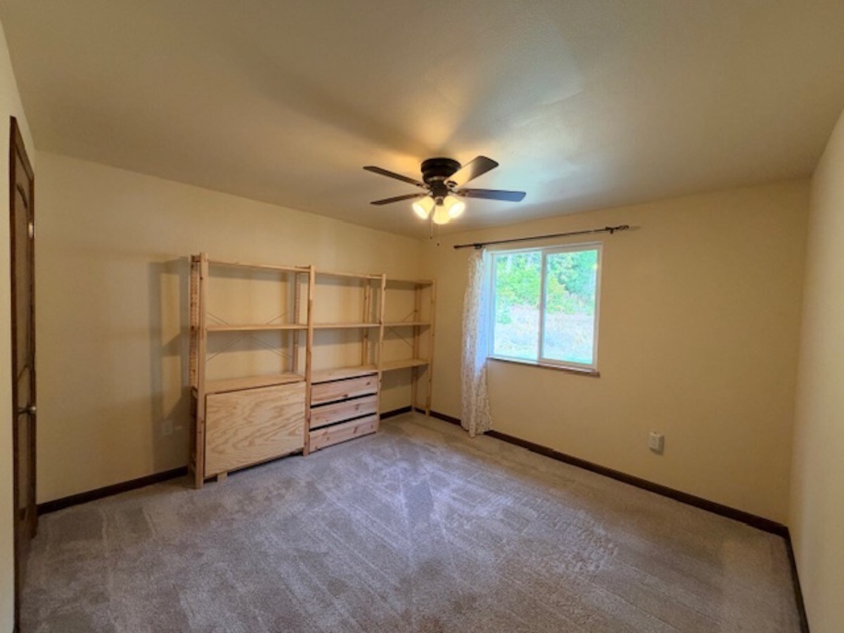 8205 Hide A Way Lane Property Photo 16
