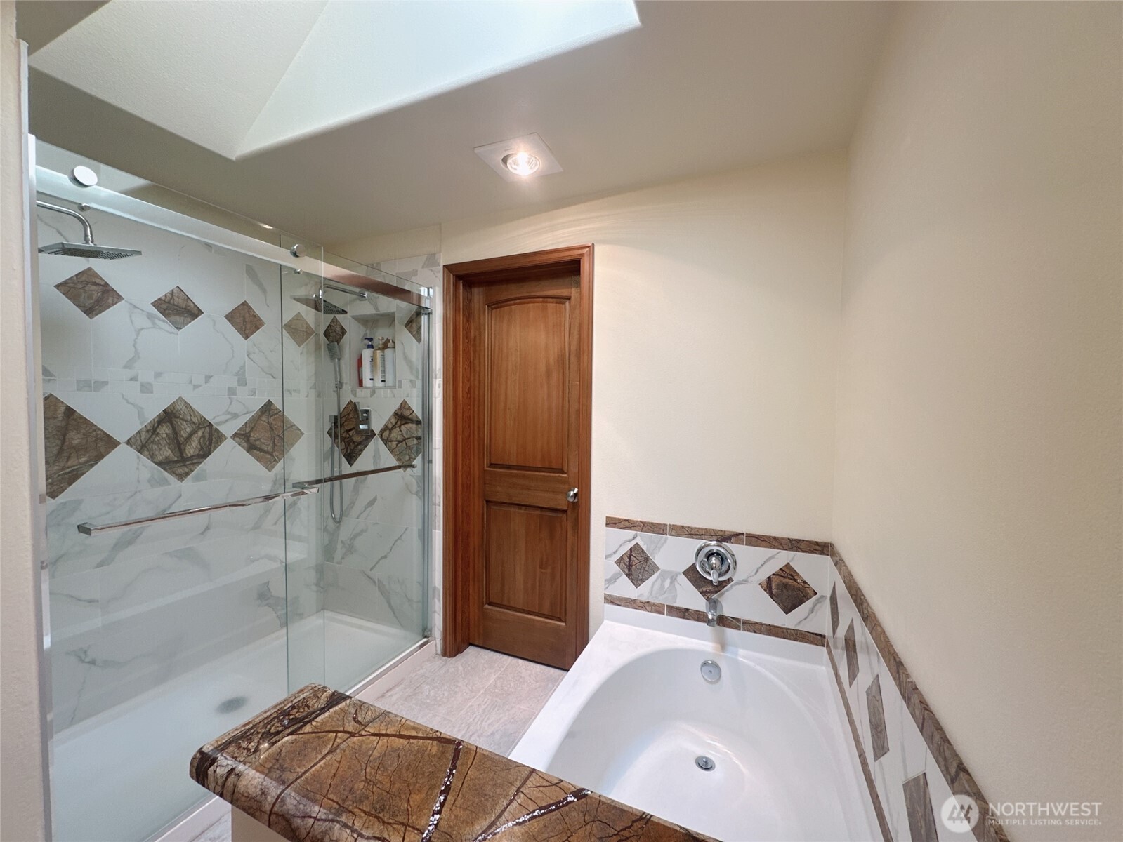 8205 Hide A Way Lane Property Photo 18