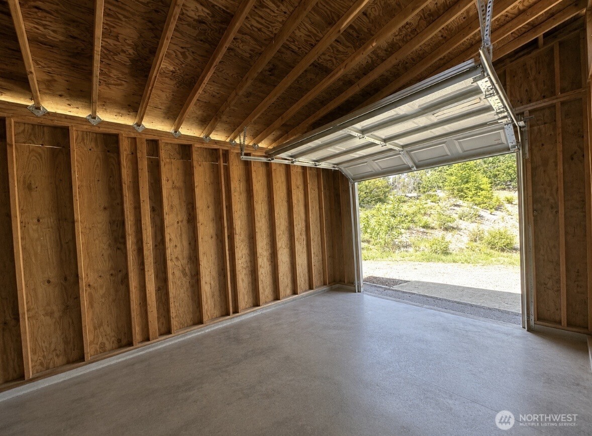 8205 Hide A Way Lane Property Photo 24