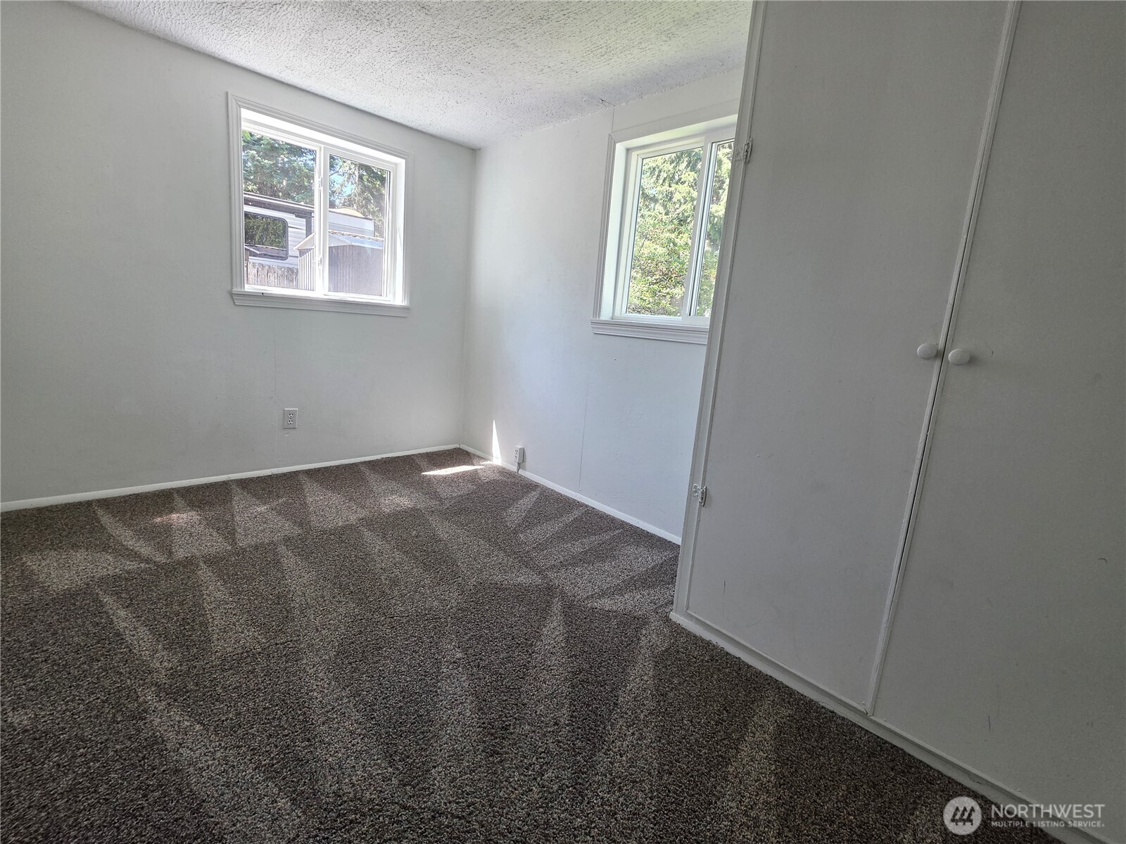 10002 Oak Lane Property Photo 14