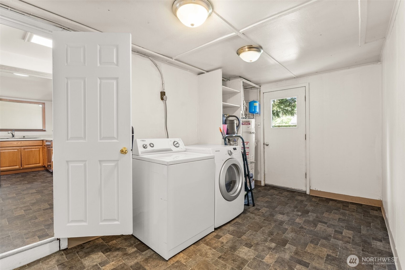 10002 Oak Lane Property Photo 15