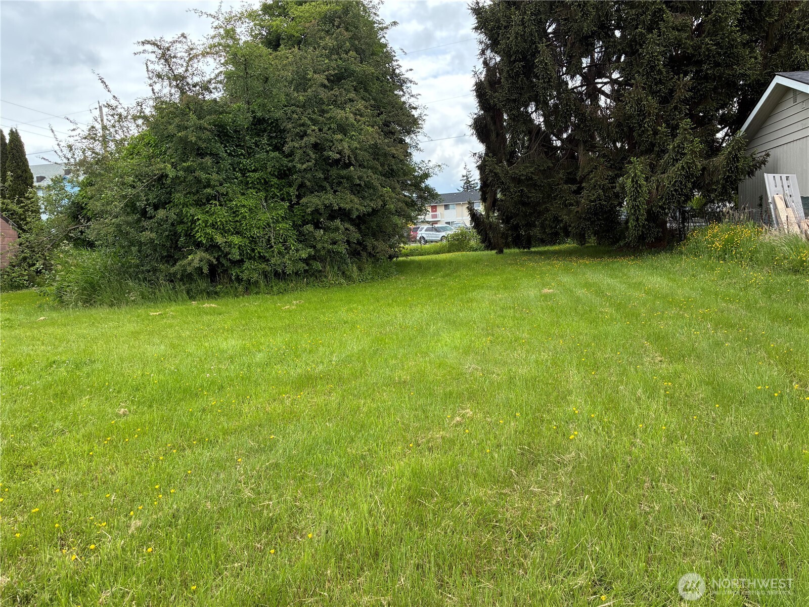 1820 E College Way Property Photo 2