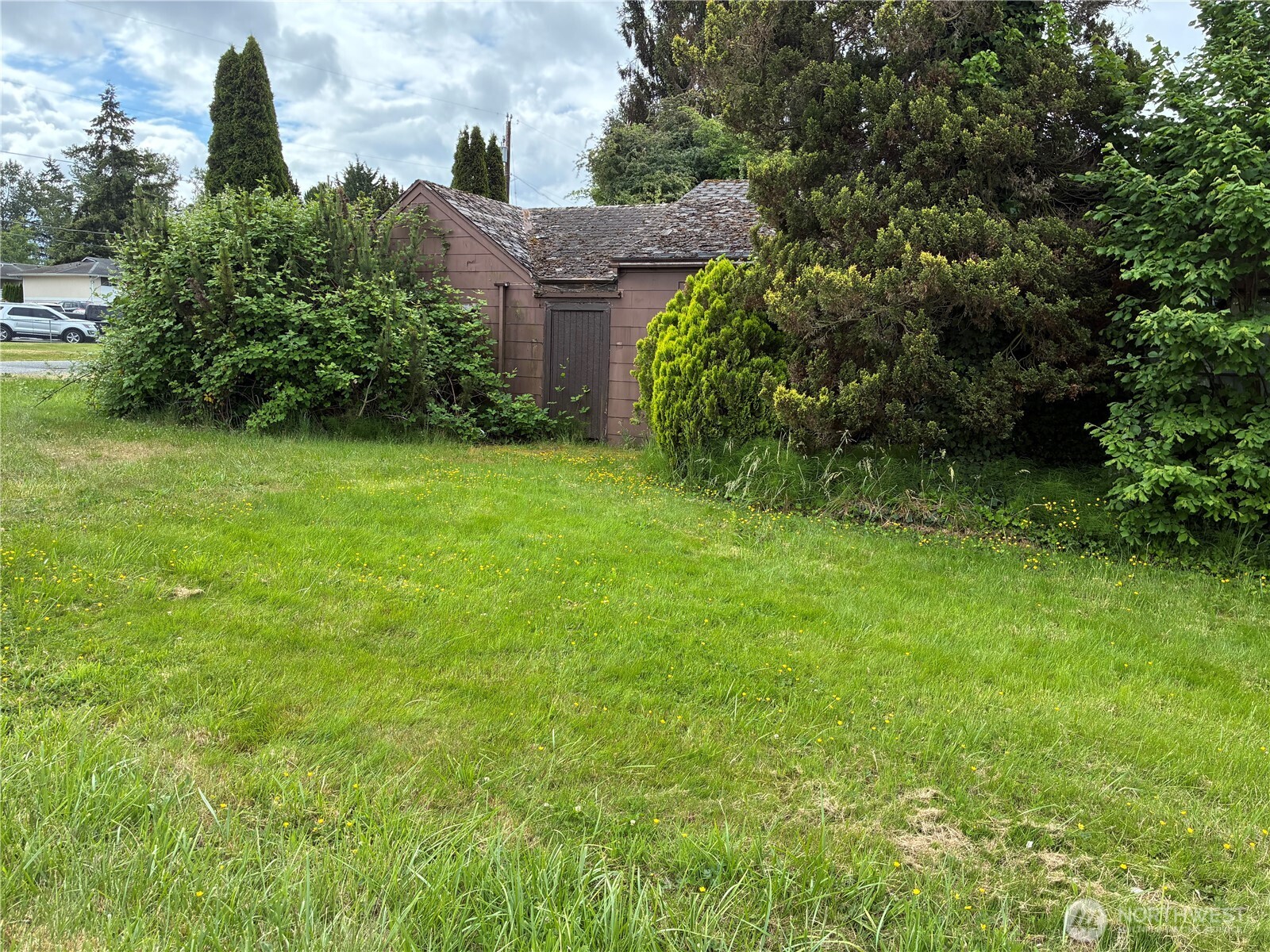1820 E College Way Property Photo 4