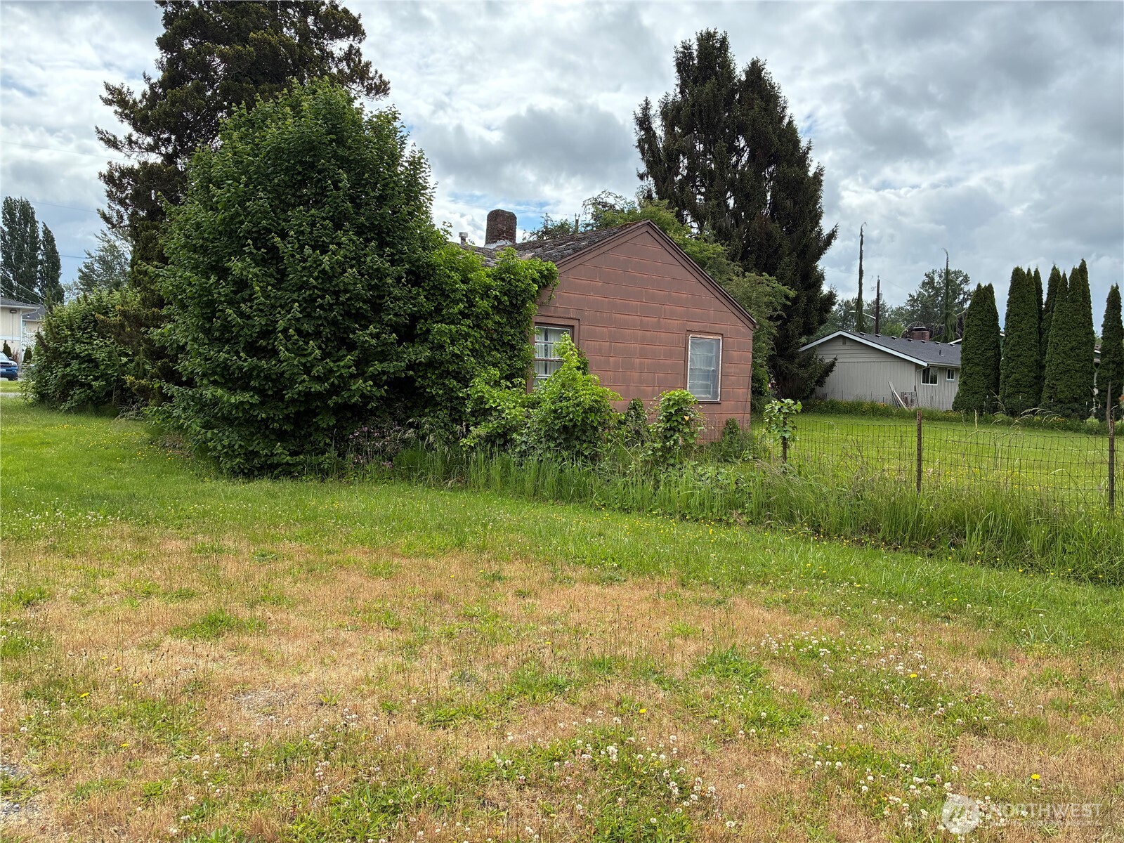 1820 E College Way Property Photo 5