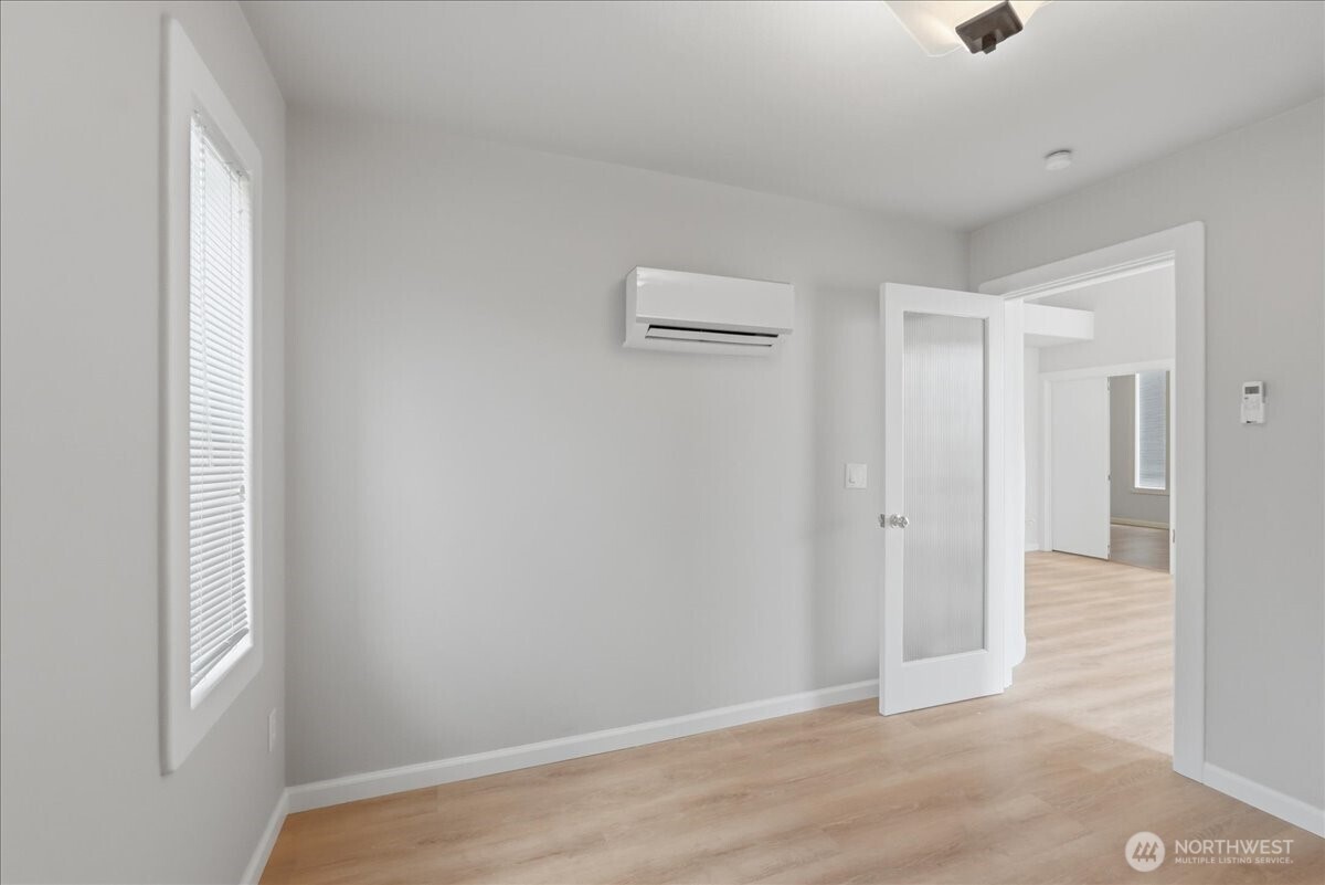1715 Meridian Avenue Property Photo 8