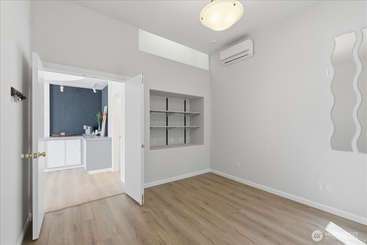1715 Meridian Avenue Property Photo 9
