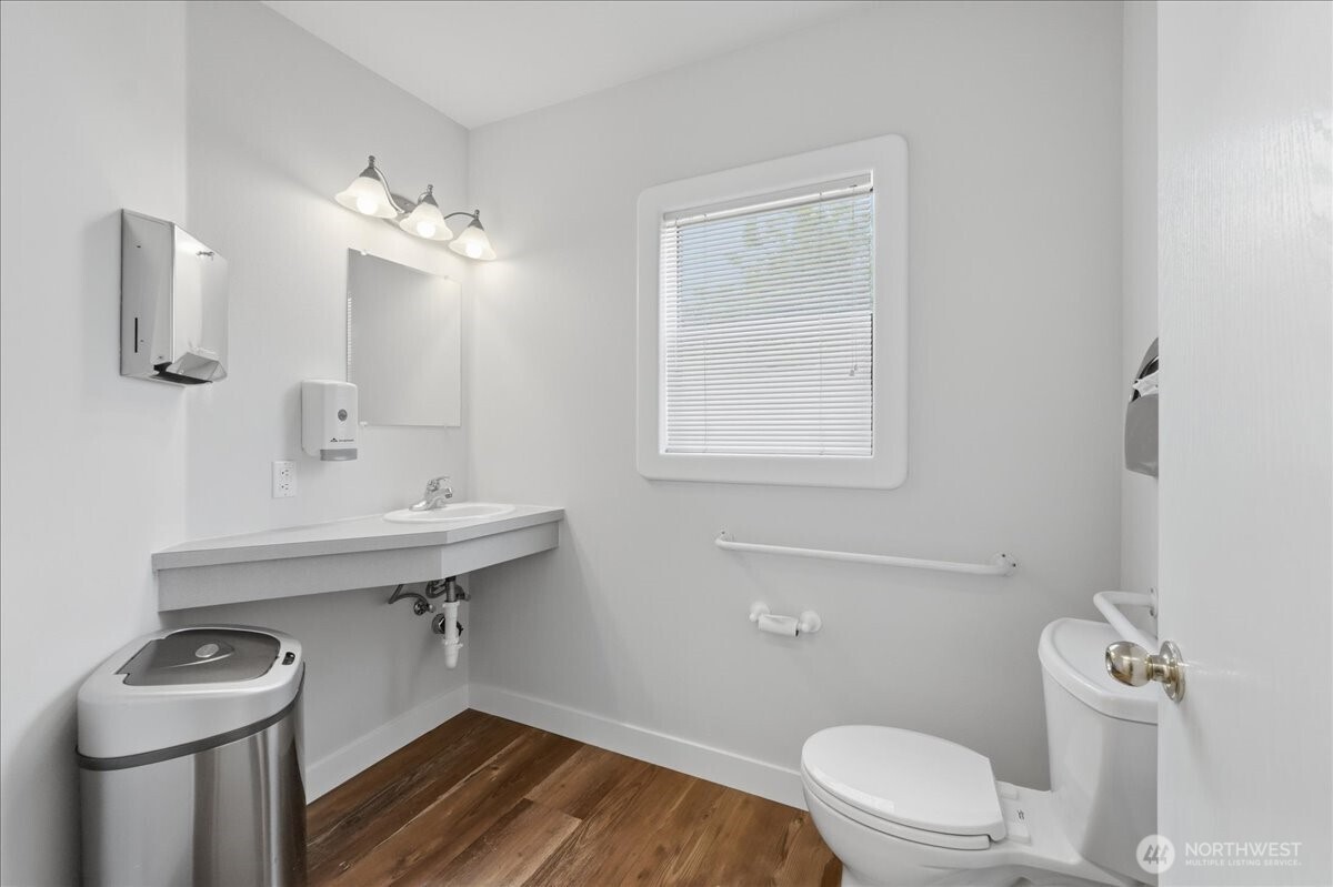 1715 Meridian Avenue Property Photo 15