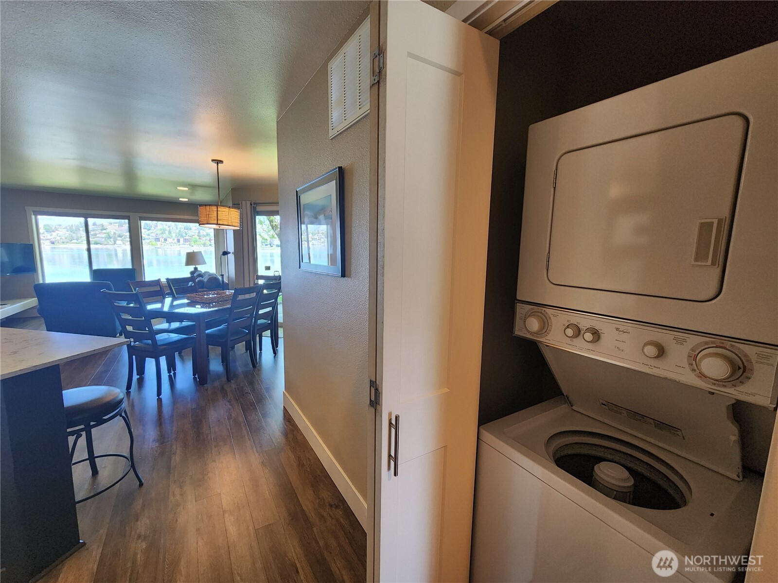 1 Beach 589-d Property Photo 16