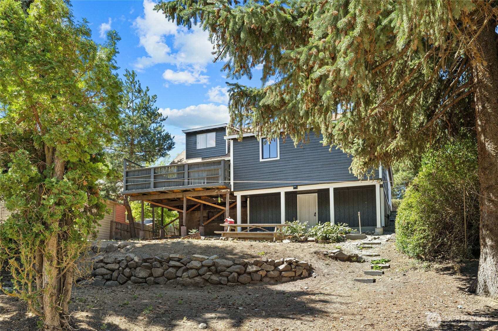 401 S 1st Street Property Photo 11