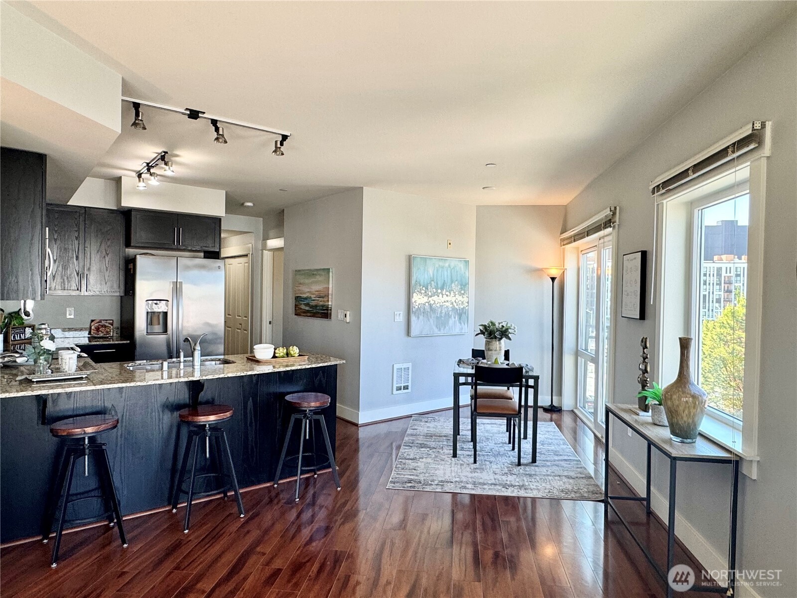 699 John Street 502 Property Photo 5