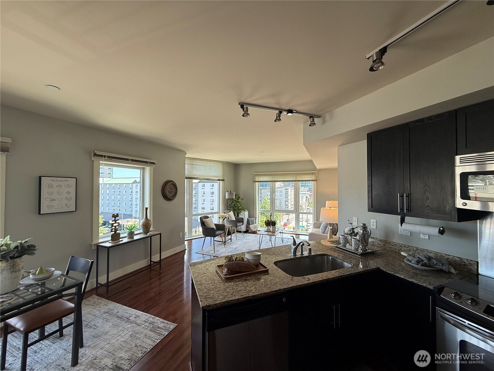 699 John Street 502 Property Photo 6