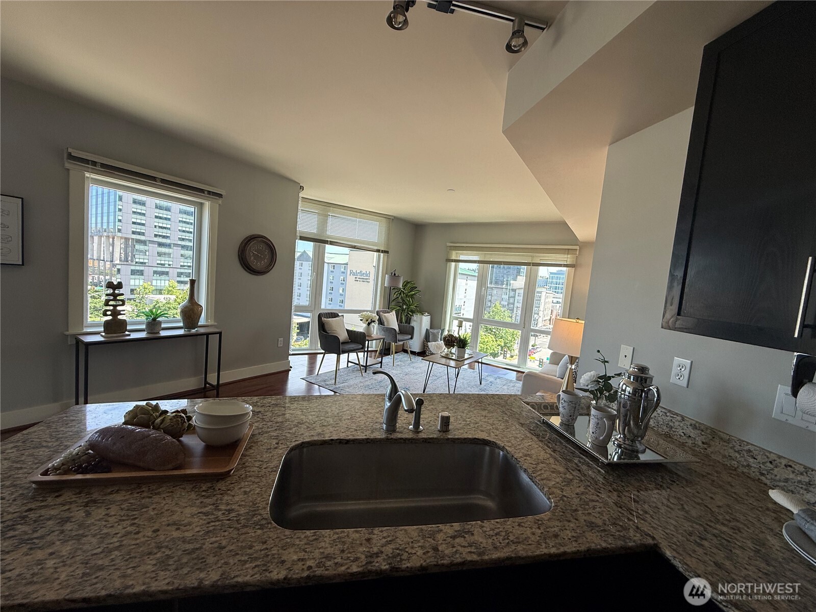 699 John Street 502 Property Photo 13