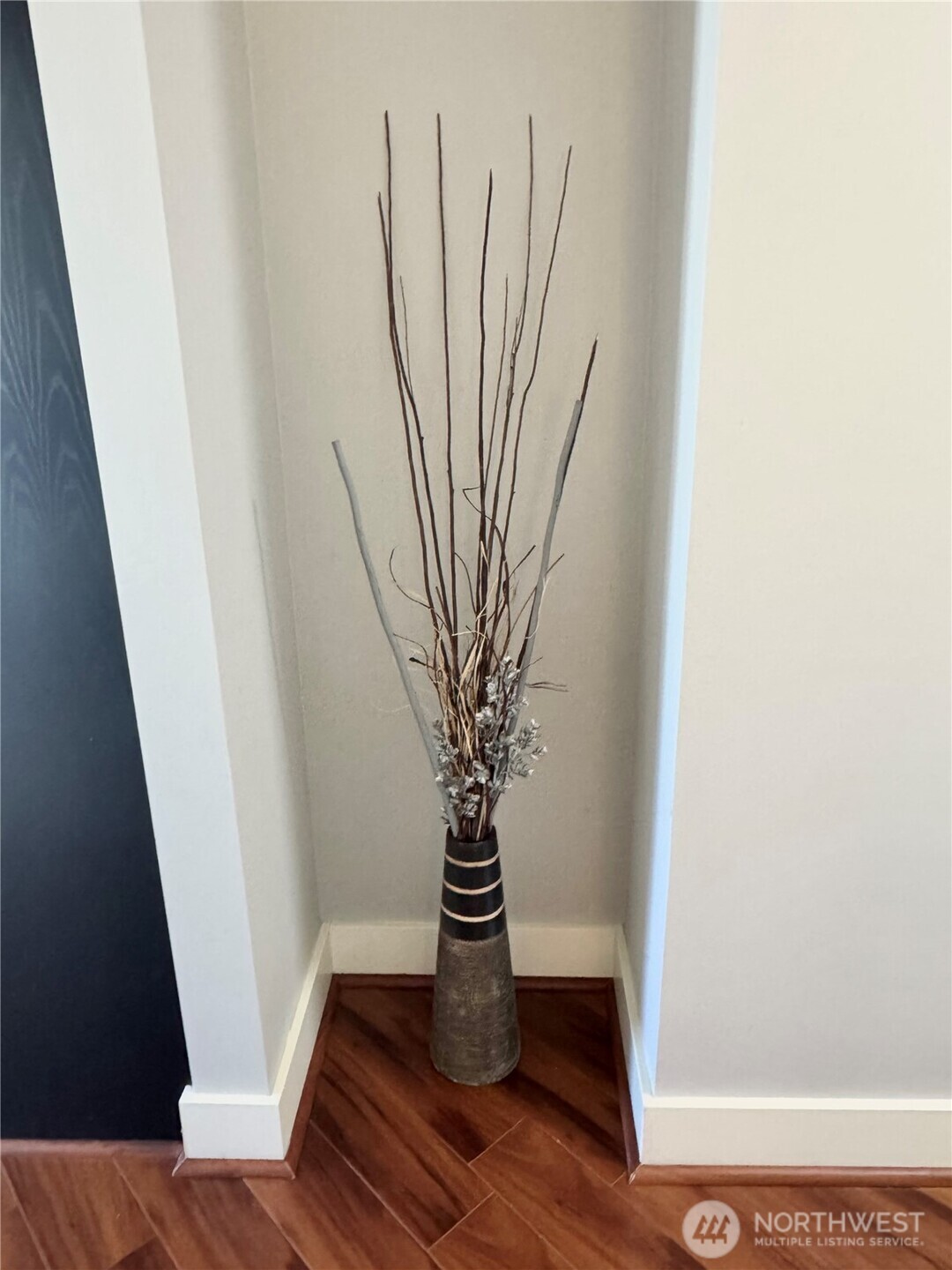 699 John Street 502 Property Photo 14