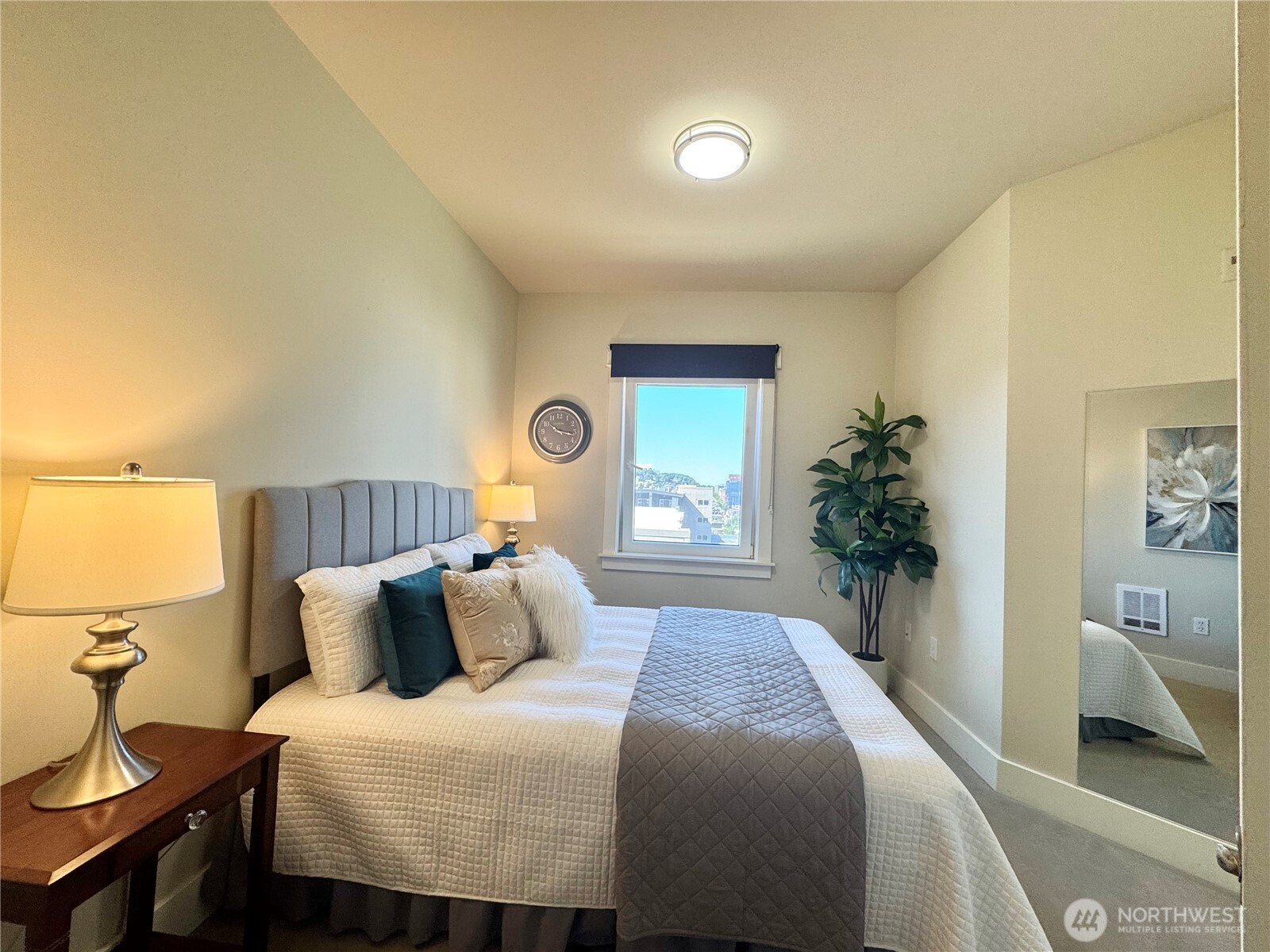 699 John Street 502 Property Photo 16