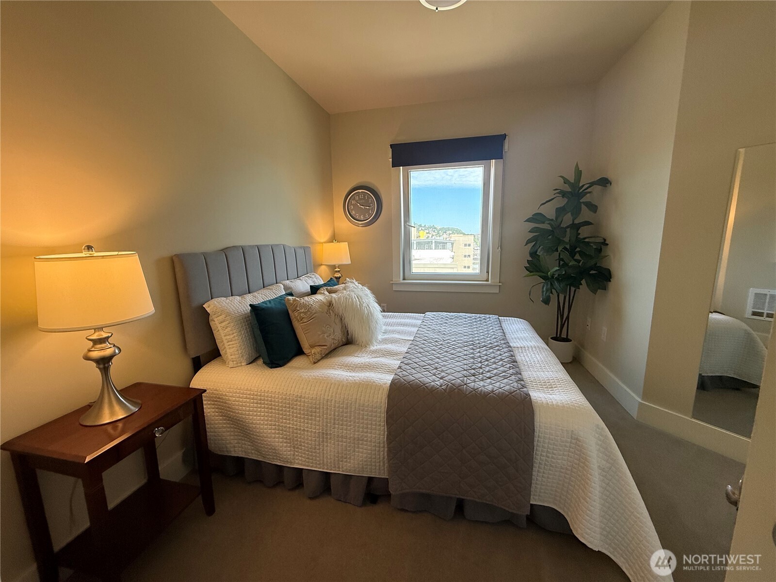 699 John Street 502 Property Photo 18