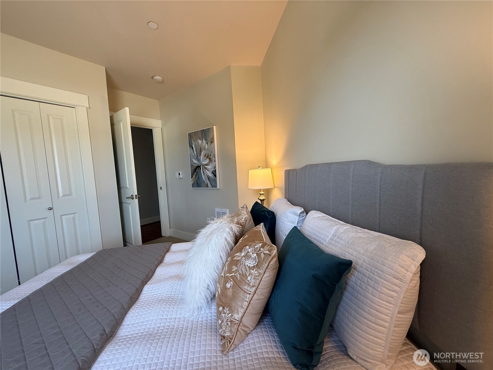 699 John Street 502 Property Photo 19