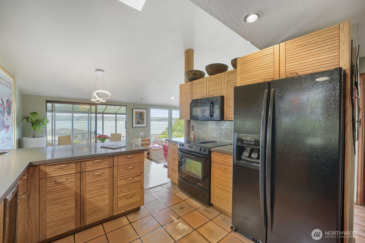 6430 E Side Drive P6430 Property Photo 12