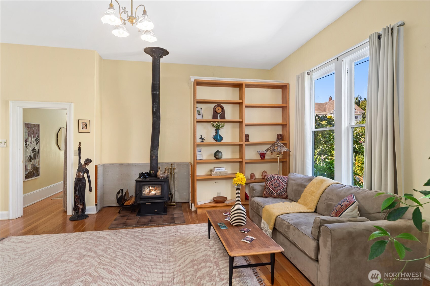 538 Adams Street Property Photo 8